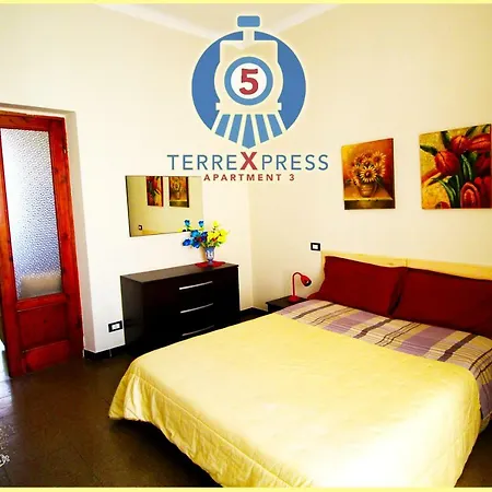 5 Terre Express 3 *